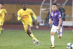 CLB V-League đau đầu vì lương ngoại binh