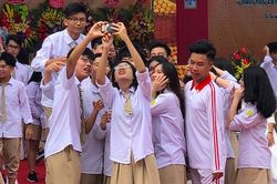 Hai phương án xét tuyển vào lớp 10 trường ngoài công lập của Hà Nội