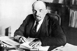 Tình yêu sách và ngoại ngữ của lãnh tụ vô sản Vladimir Ilyich Lenin