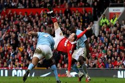 Rooney chỉ ra bàn thắng đẹp nhất sự nghiệp: 'Không phải pha xe đạp chổng ngược vào lưới Man City'