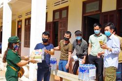 Nữ quân nhân nơi tuyến đầu