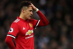 Sanchez đang ngốn hàng triệu bảng của MU thế nào?