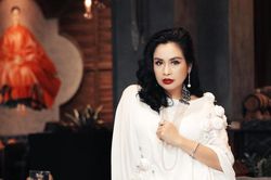 Diva Thanh Lam hát tặng những chiến sĩ thầm lặng nơi tuyến đầu chống dịch COVID-19