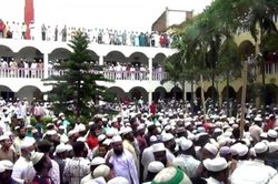 Người Bangladesh hoảng sợ vì đám tang 100 ngàn người dự giữa đại dịch