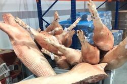 Loạn giá thịt lợn nhập khẩu trên 'chợ' mạng