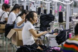 Vì Covid-19, các công ty Mỹ rút dây chuyền sản xuất khỏi Trung Quốc