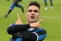 Barca dùng 4 cầu thủ để chiêu mộ Lautaro Martinez