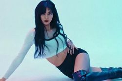 Video vũ đạo mới của Lisa Blackpink có gì khiến Weibo dậy sóng, 20 triệu view sau 1 ngày?