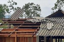 Hà Giang: Mưa đá kèm gió lốc gây nhiều thiệt hại