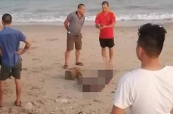Phát hiện thi thể bị cột đá dạt vào bờ biển ở Bình Thuận