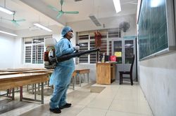 Bộ Y tế hướng dẫn cách khử khuẩn trường học chống COVID-19