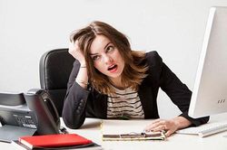 Chồng tôi 'rơi vào vòng tay' người khác vì tôi quá ham mê kiếm tiền