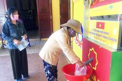Đà Lạt đã có 'ATM gạo' tại chùa Linh Quang hỗ trợ người dân khó khăn trong mùa dịch Covid - 19