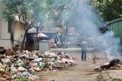 Tồn đọng rác thải nghiêm trọng tại khu dân sinh
