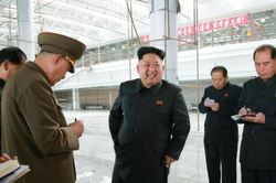 Tin đồn về sức khỏe của nhà lãnh đạo Triều Tiên Kim Jong-un bắt nguồn từ đâu?