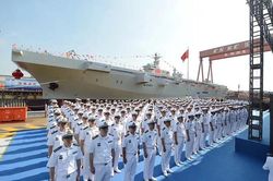 Boong chưa hoàn thiện, Trung Quốc vẫn hạ thủy tàu sân bay trực thăng thứ hai