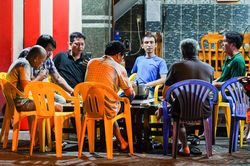 Những hàng quán nào ở TP.HCM được mở cửa trở lại?