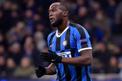Lukaku lĩnh án phạt vì đưa tin giả về Covid-19