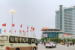 Hải Phòng: Người dân đi lại bình thường, vận tải hành khách hoạt động trở lại