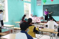 Học sinh đi học trở lại sau đợt nghỉ dài