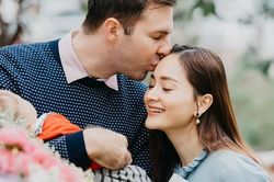Lan Phương: 'Vợ chồng tôi không có quỹ chung mà tự nguyện chia sẻ tài chính'
