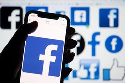 'Hồ sơ bóng tối' của Facebook