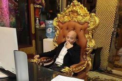 Video Đường 'Nhuệ' cùng hơn 40 đàn em, dí súng dọa giết thầy bói