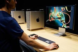 Bloomberg: Apple có kế hoạch bán máy Mac với chip tự làm từ năm 2021