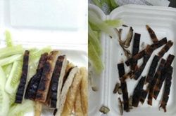 Hí hửng đặt nem nướng Nha Trang để ăn trưa, đến khi mở ra thì cô nàng 'méo mặt' vì nem 'bóng đêm'