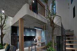 Ngôi nhà vuông vắn trên mảnh đất 60 m2 bất cân xứng