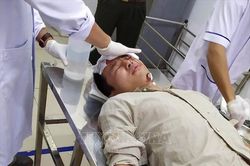 Nhóm côn đồ xông vào Trạm kiểm lâm Cù Đinh đánh 1 nhân viên trọng thương