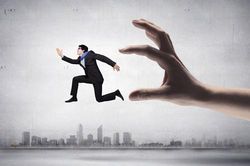 Nếu bạn từng mơ thấy mình đang chạy trốn khỏi ai đó, hãy đọc ngay bài viết này