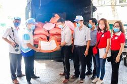 Trường Đại học Nha Trang hỗ trợ 2.050kg gạo cho người dân có hoàn cảnh khó khăn