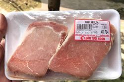 'Nhà tôi 4 người lớn, chỉ ăn hết 150 g thịt lợn nhập Canada'