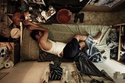 'Nhà trọ quan tài' Hong Kong thời giãn cách xã hội