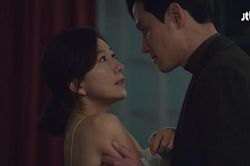 Rating phim 'Thế giới hôn nhân' tăng chóng mặt dù không 'cảnh nóng' hay bạo lực
