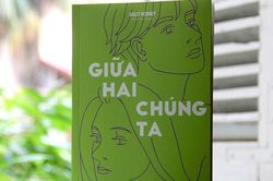 Giữa hai chúng ta - Sally Rooney