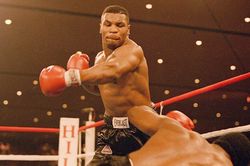 Mike Tyson âm thầm tập luyện, chuẩn bị 'tái xuất giang hồ'