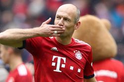 Huyền thoại Robben lên kế hoạch tái xuất