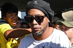 Ronaldinho lần đầu phá vỡ sự im lặng sau thời gian ở tù