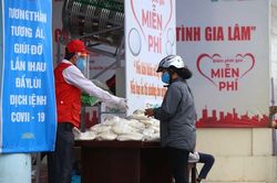 'Cây ATM gạo - Nghĩa tình Gia Lâm' đã nhận trên 1 tỷ đồng ủng hộ