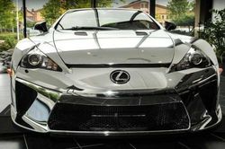 Siêu xe Lexus LFA cũ được bán giá hơn 1 triệu euro