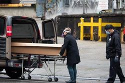 Diễn biến COVID-19 tới 6 giờ sáng 27/4: Thế giới gần 3 triệu ca mắc bệnh, 'tâm dịch Mỹ' chưa có dấu hiệu hạ nhiệt