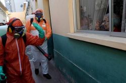 Chile ban hành 'giấy chứng nhận miễn dịch' gây tranh cãi