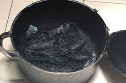 Lên mạng khoe nồi cá kho 'tắm bùn' của chị dâu, cô em chồng khiến dân mạng 'cười chảy nước mắt'