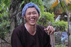 Em trai tiết lộ Hoài Linh đi làm nông trong mùa dịch COVID-19