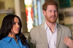 Meghan Markle nói Hoàng gia Anh thiên vị công nương Kate