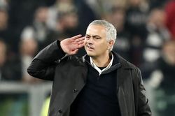 Bị sỉ nhục, Mourinho quyết tâm thay đổi cuộc đời