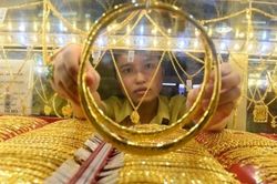 Giá vàng hôm nay 28/4: Có chiều hướng giảm