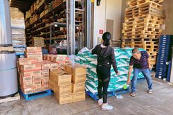 ĐSQ Việt Nam hỗ trợ du học sinh ở Australia bị ảnh hưởng dịch COVID-19